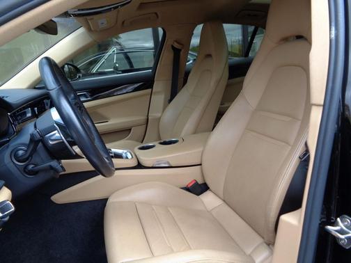 2018 Porsche Panamera 4S