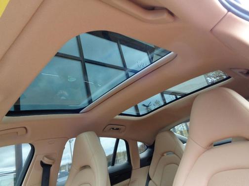 2018 Porsche Panamera 4S