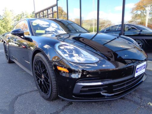 2018 Porsche Panamera 4S