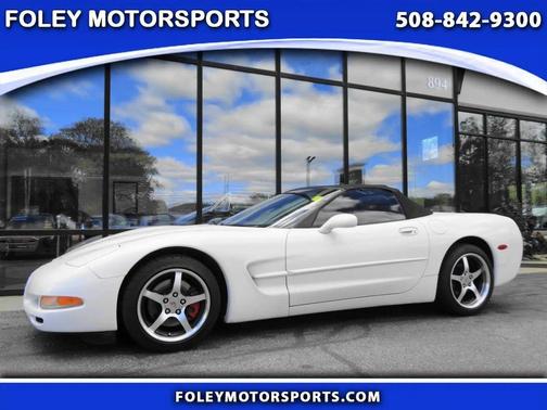 White 2001 Chevrolet Corvette Base