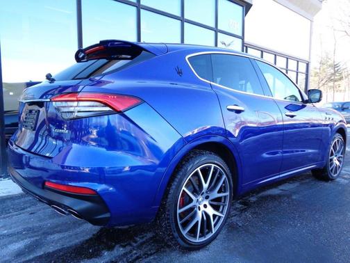 2022 Maserati Levante Modena