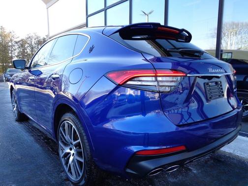 2022 Maserati Levante Modena