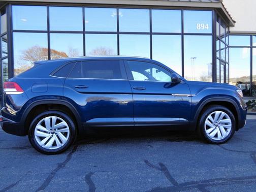 2022 Volkswagen Atlas Cross Sport 3.6L V6 SE w/Technology