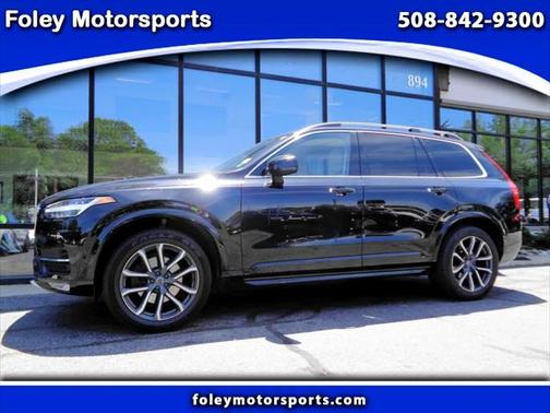 2017 Volvo XC90 T6 Momentum