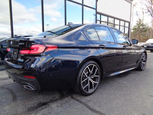 2022 BMW 530 530i xDrive Sedan