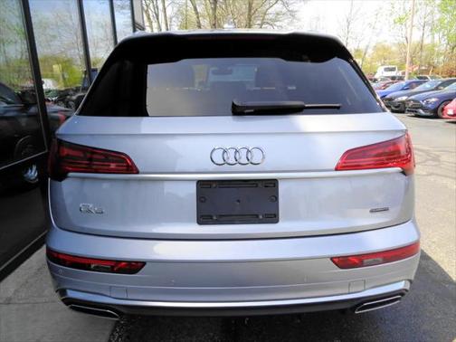 2022 Audi Q5 45 S line Premium Plus