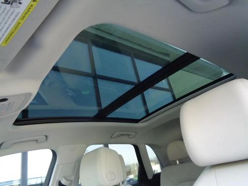 2024 Audi Q3 45 S line Premium Plus