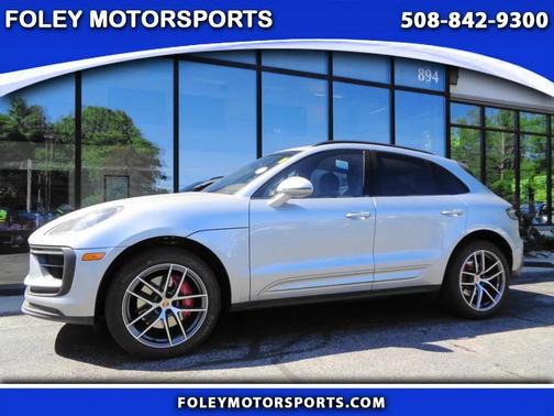 Silver 2024 Porsche Macan Macan