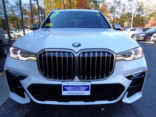 2022 BMW X7 M50i