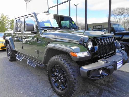Green 2022 Jeep Gladiator Sport