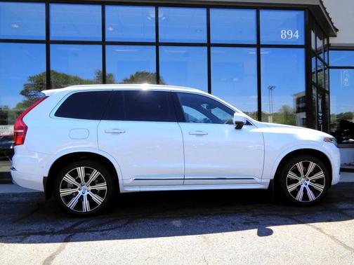 2022 Volvo XC90 T6 Inscription