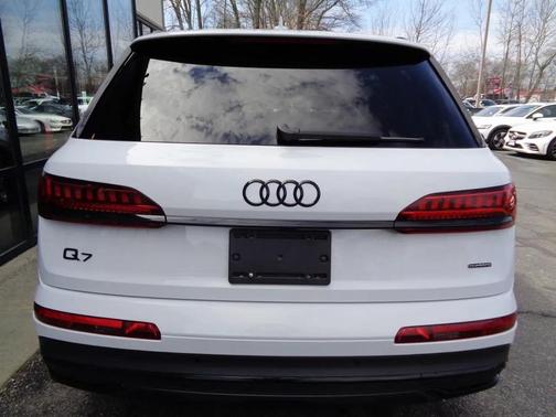 White 2023 Audi Q7 55 Prestige