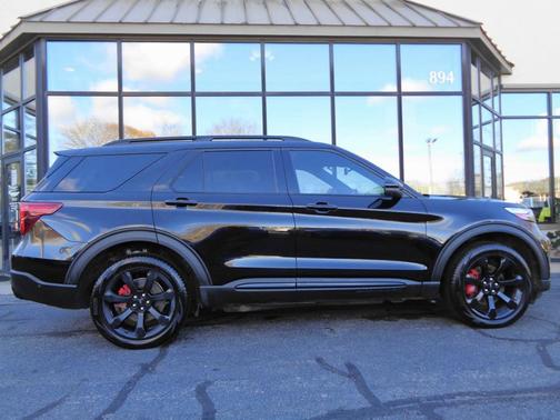 2022 Ford Explorer ST 4WD