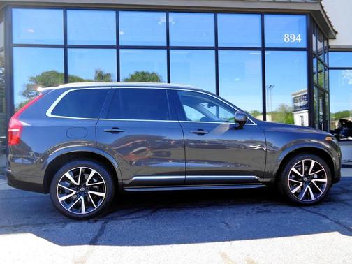 2024 Volvo XC90 B6 AWD Plus Bright Theme 7P