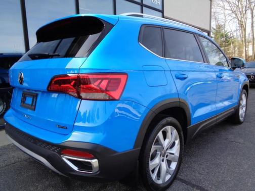 2022 Volkswagen Taos SE FWD
