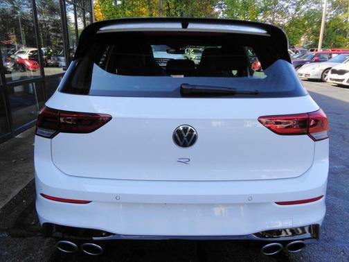 2024 Volkswagen Golf R 2.0T Manual