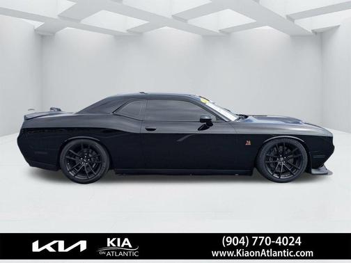 Pitch Black Clearcoat 2022 Dodge Challenger R/T Scat Pack