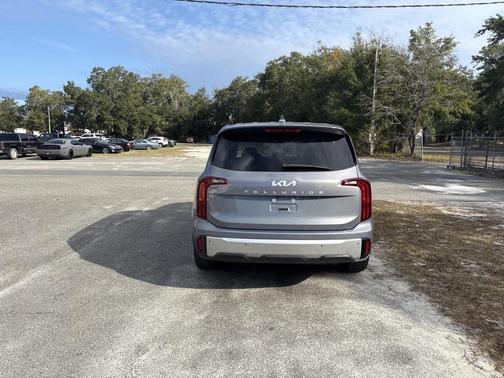 2024 Kia Telluride LX