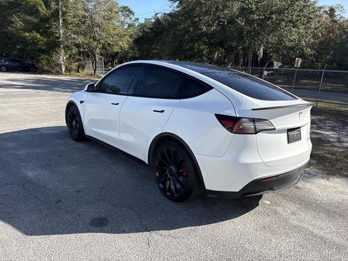 2022 Tesla Model Y Performance Dual Motor All-Wheel Drive