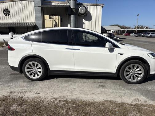 2019 Tesla Model X Long Range