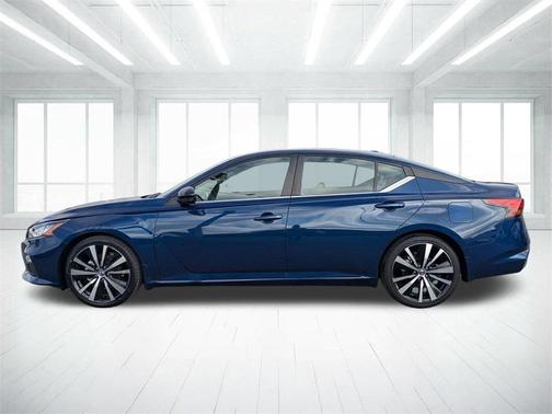 2021 Nissan Altima SR FWD