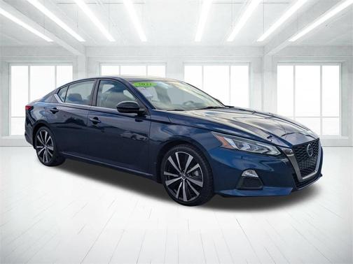 2021 Nissan Altima SR FWD