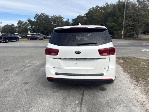 2021 Kia Sedona LX
