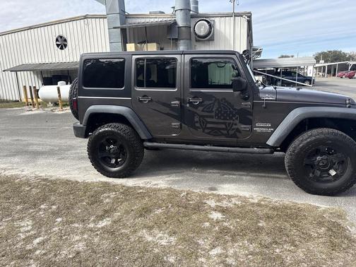 2017 Jeep Wrangler Unlimited Sahara
