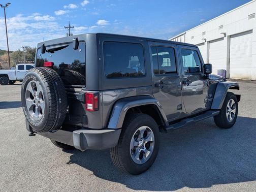 2017 Jeep Wrangler Unlimited Sahara