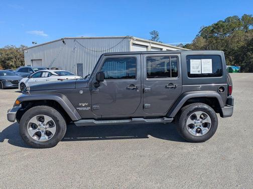2017 Jeep Wrangler Unlimited Sahara