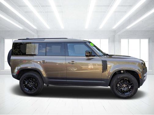 Gondwana Stone Metallic 2025 Land Rover Defender 110 P300