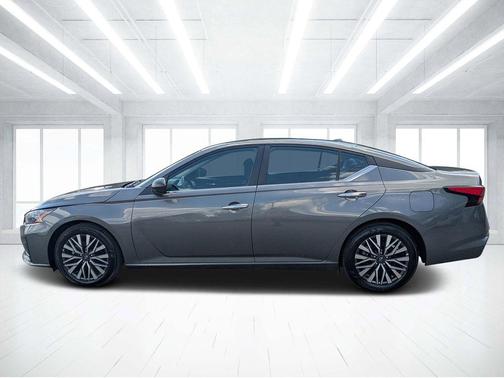 Gun Metallic 2025 Nissan Altima 2.5 SV