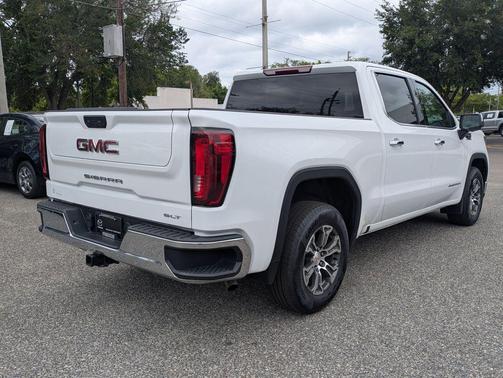 Summit White 2025 GMC Sierra 1500 SLT