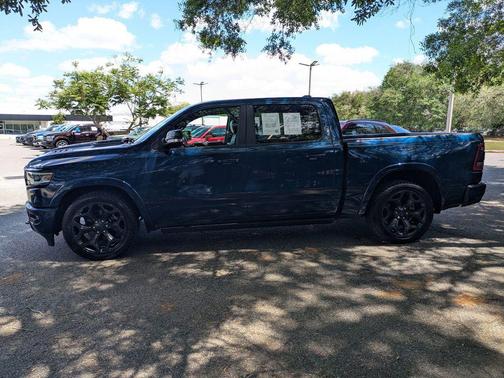 Patriot Blue Pearlcoat 2021 RAM 1500 Limited