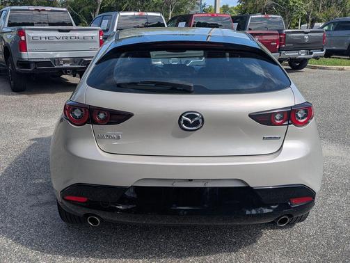 Quartz Metallic 2024 Mazda Mazda3 2.5 S Select Sport