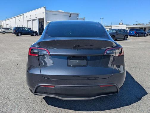 2025 Tesla Model Y Long Range Dual Motor Rear-Wheel Drive