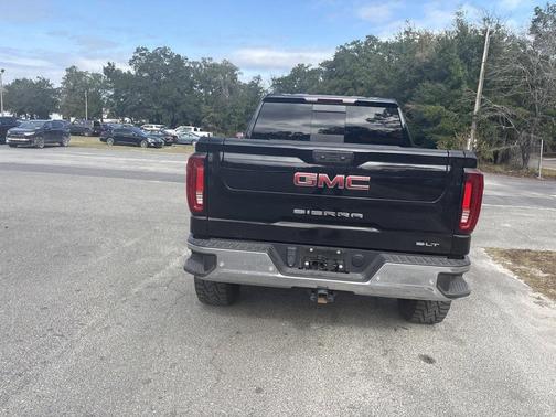 2022 GMC Sierra 1500 SLT