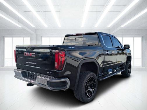 2022 GMC Sierra 1500 SLT