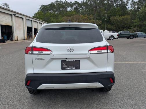 Pearl 2023 Toyota Corolla Cross L