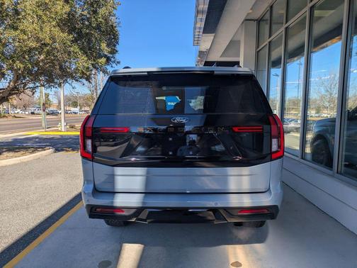 2025 Ford Expedition Tremor