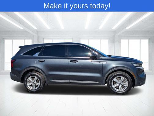 2022 Kia Sorento LX