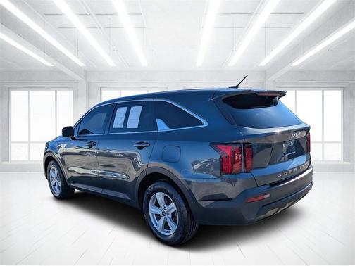 2022 Kia Sorento LX