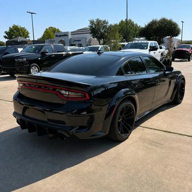 Pitch Black Clearcoat 2022 Dodge Charger SRT Hellcat