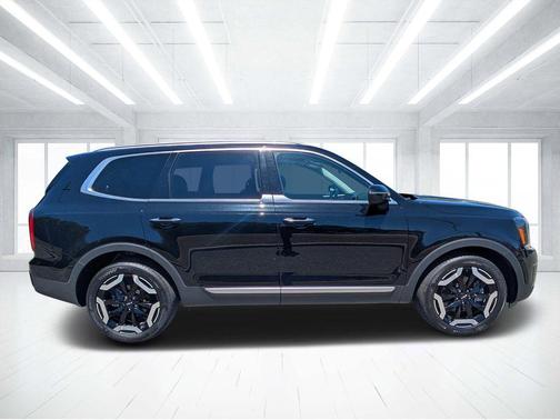 Ebony Black 2025 Kia Telluride S