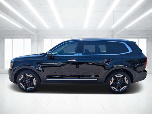 Ebony Black 2025 Kia Telluride S