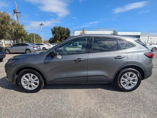 Carbonized Gray Metallic 2025 Ford Escape Active