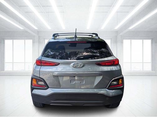 Sonic Silver w/Black Roof 2020 Hyundai KONA SEL