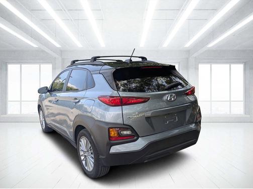 Sonic Silver w/Black Roof 2020 Hyundai KONA SEL