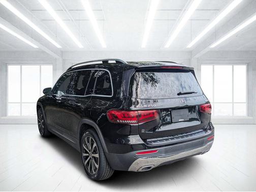 Cosmos Black Metallic 2022 Mercedes-Benz GLB 250 4MATIC