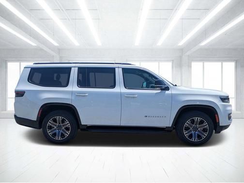 Bright White Clearcoat 2024 Jeep Wagoneer Series II 4x4